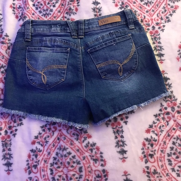 Mid Rise Jean shorts - Picture 2 of 3